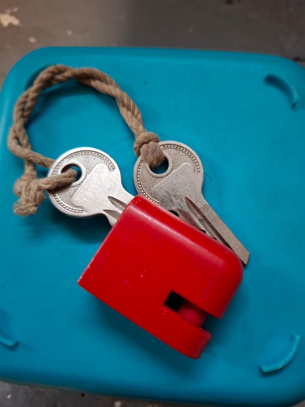PTT brievenbus slotje met twee sleutels, Ophalen of Verzenden, Zo goed als nieuw, Slot