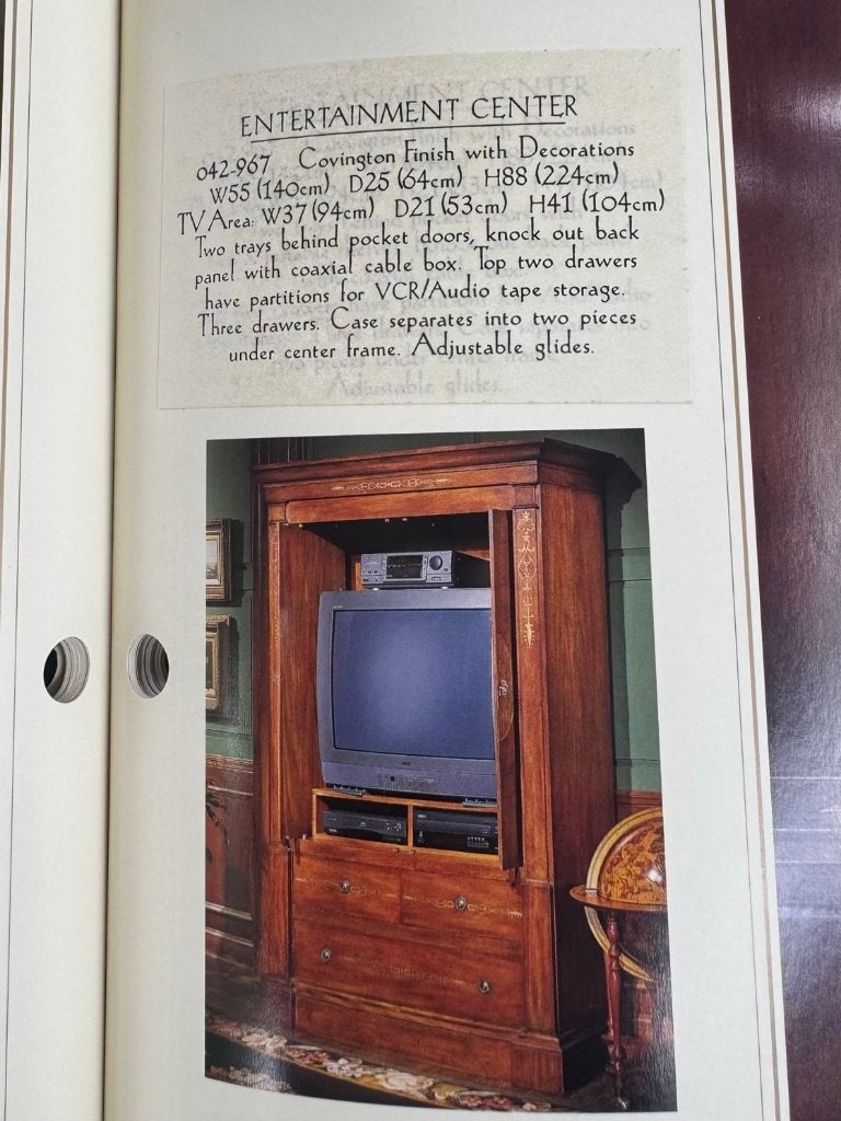 Drexel Heritage Entertainment Center / TV kabinet, Huis en Inrichting, Ophalen, Gebruikt, 100 tot 150 cm, 200 cm of meer