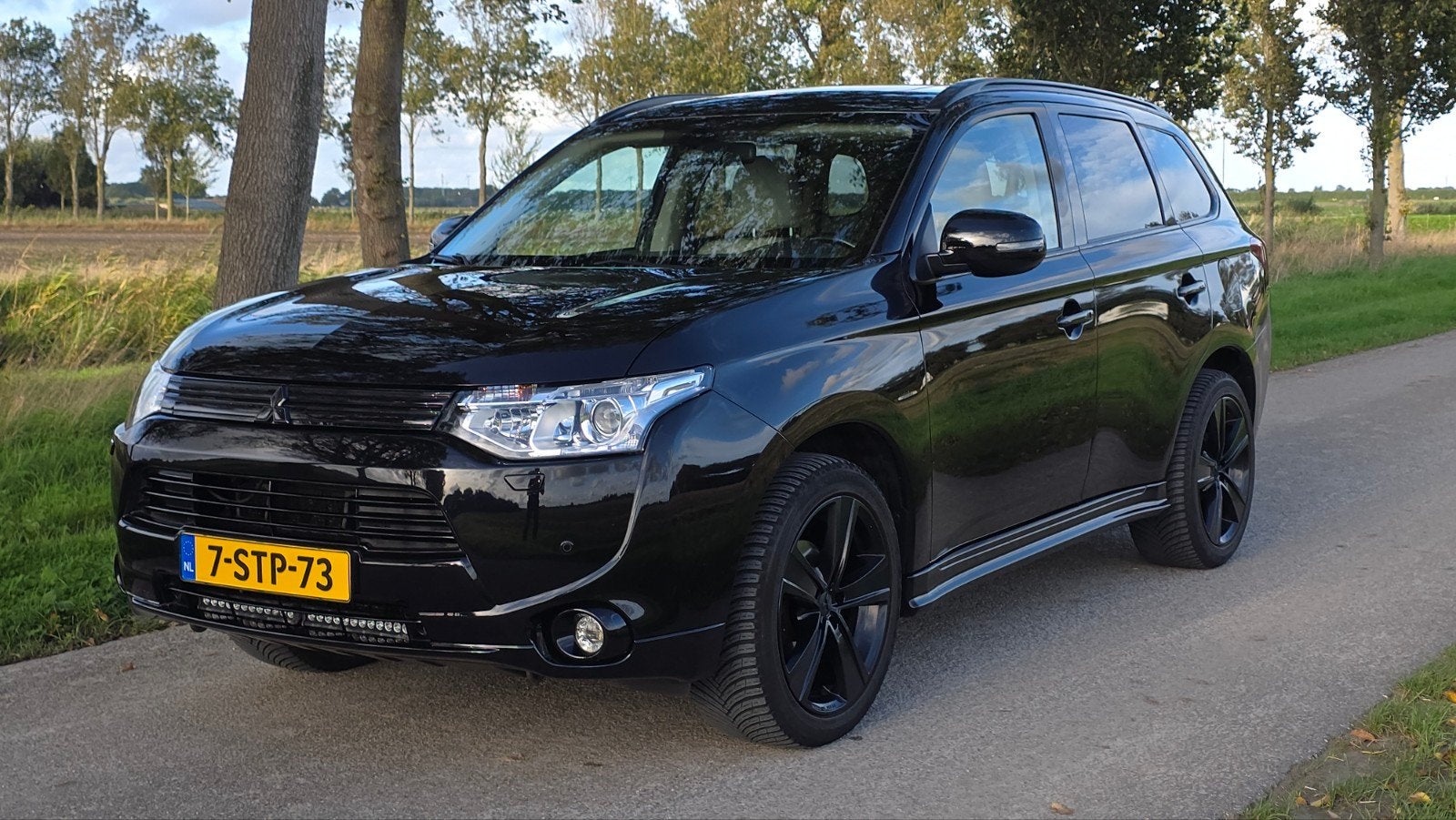 Mitsubishi Outlander 2.0 Dohc Mivec Phev 203pk 4WD CVT 5P, Auto's, 1998 cc, Outlander, 4 cilinders, Zwart