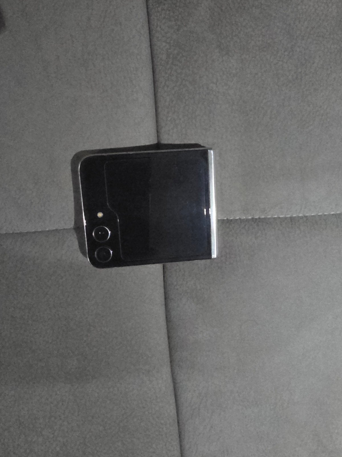 Foto 3 van Samsung Galaxy Z Flip 5 - Zo goed als nieuw
