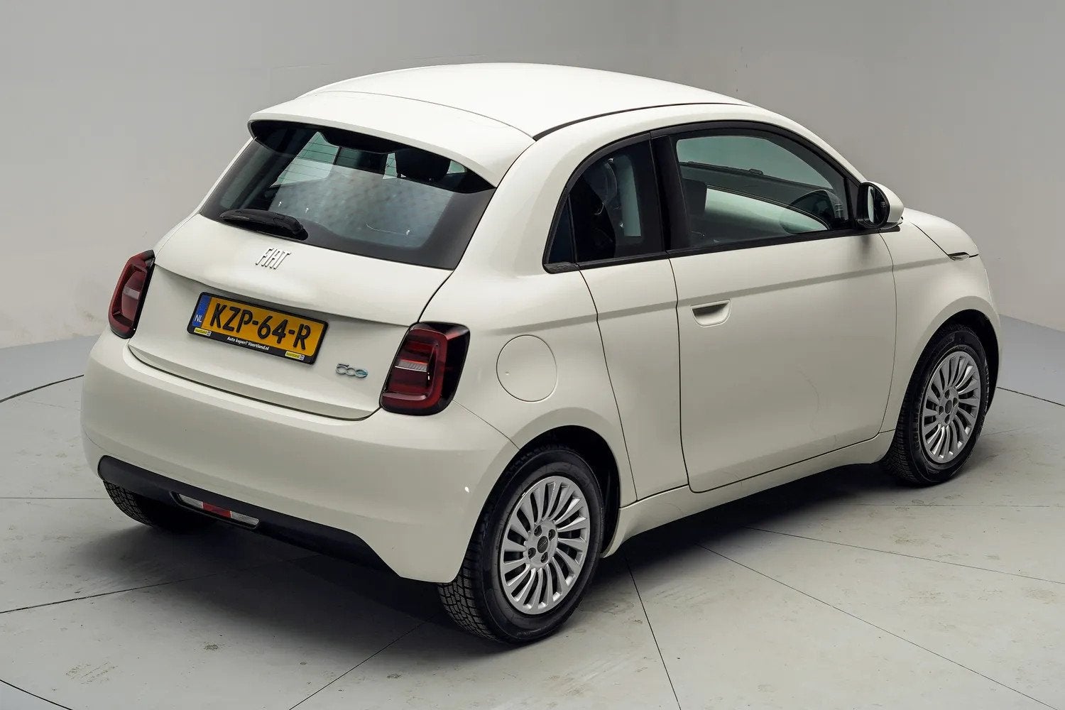 Fiat 500E 3+1 Urban 24 kWh [ Navi Apple/Android Clima Cruise, Auto's, Automaat, 0 cilinders, Gebruikt, 4 stoelen