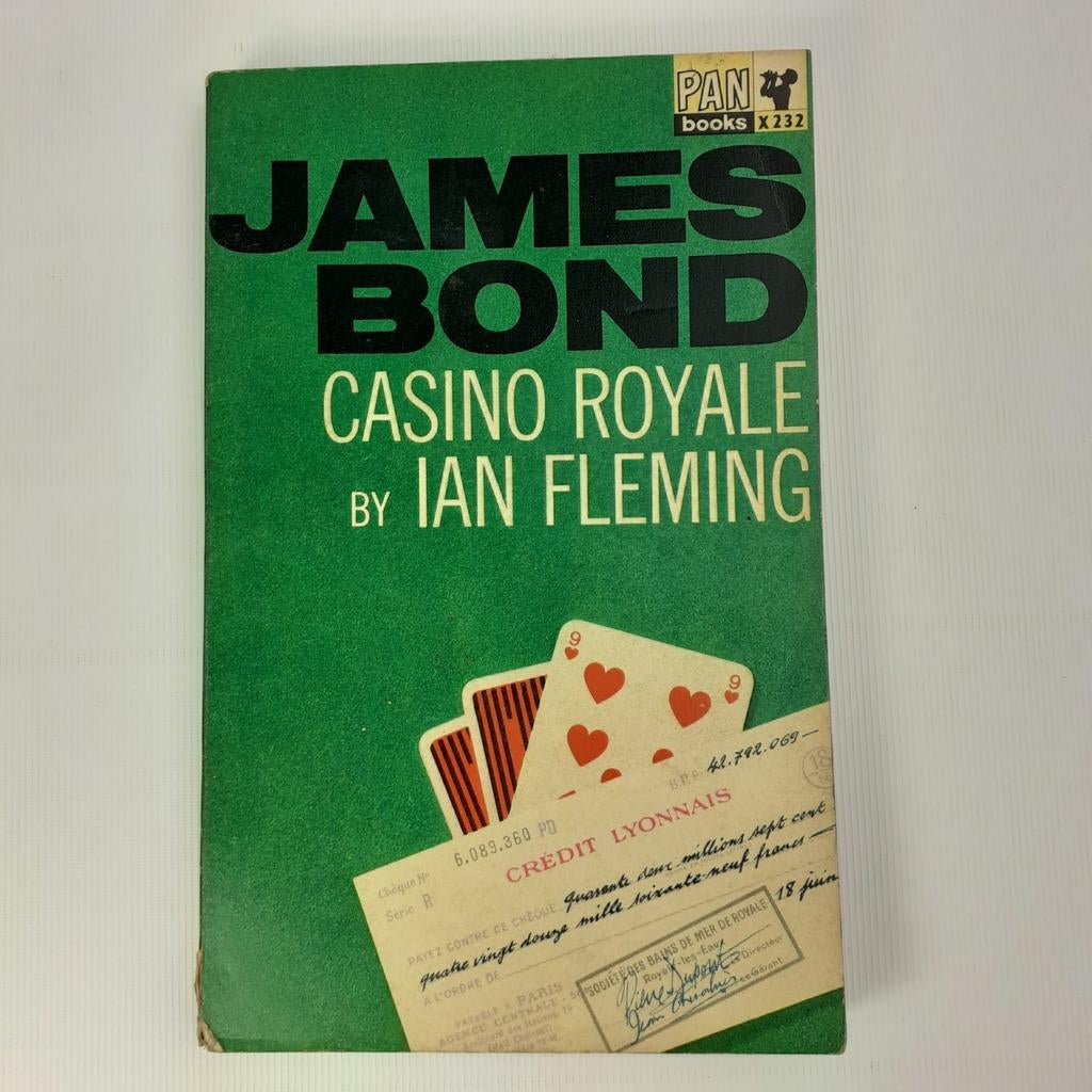 James Bond Casino Royale - Ian Fleming (Pan Books 1965), Boeken, Gelezen, Europa overig, Ophalen of Verzenden, Ian Fleming