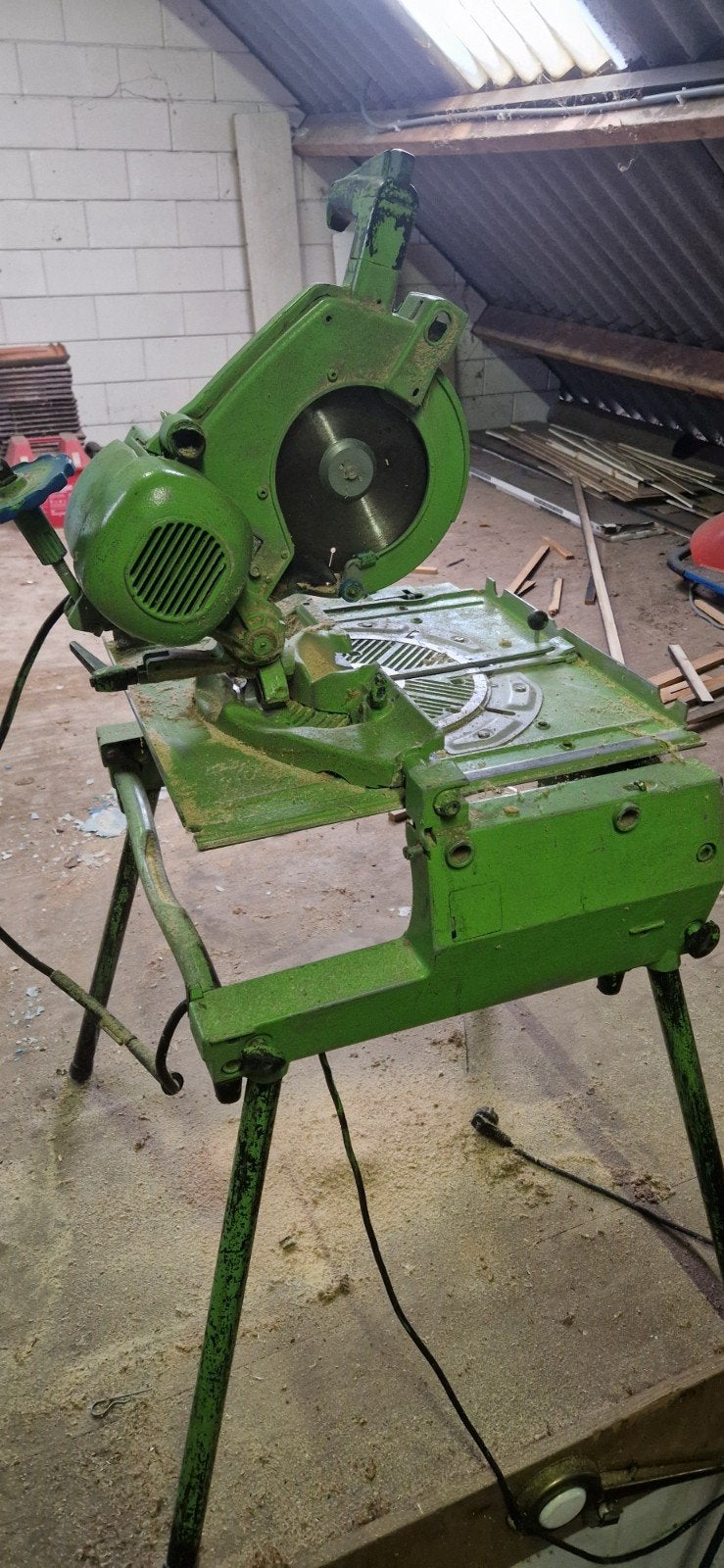 Elu TGS 173 Afkort-/Tafelzaag 1.65kW, Doe-het-zelf en Verbouw, Gebruikt, 70 mm of meer, Ophalen of Verzenden, Afkortzaag