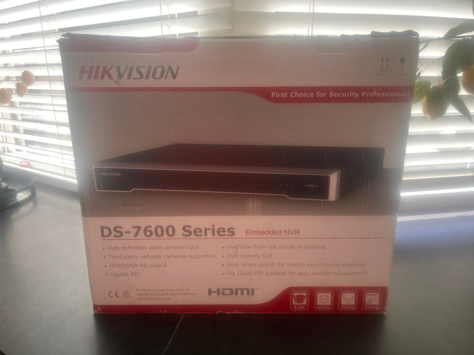 Hikvision DS-7600 Series Embedded NVR - Nieuw in doos, Ophalen of Verzenden, Nieuw, Binnencamera