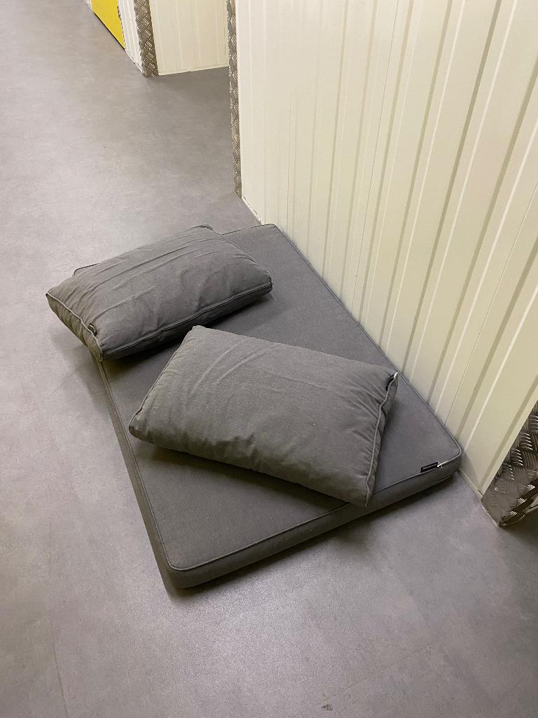 Loungekussens, Ophalen, Gebruikt