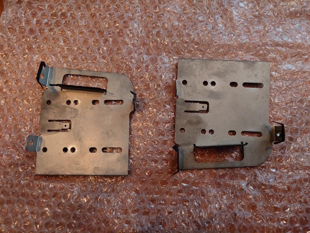 Subaru Impreza OEM 98-00 1 din radio brackets, Ophalen of Verzenden