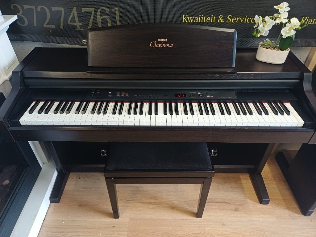 Yamaha Clavinova CLP-840 Digitale Piano, Gebruikt, Bruin, ., Digitaal