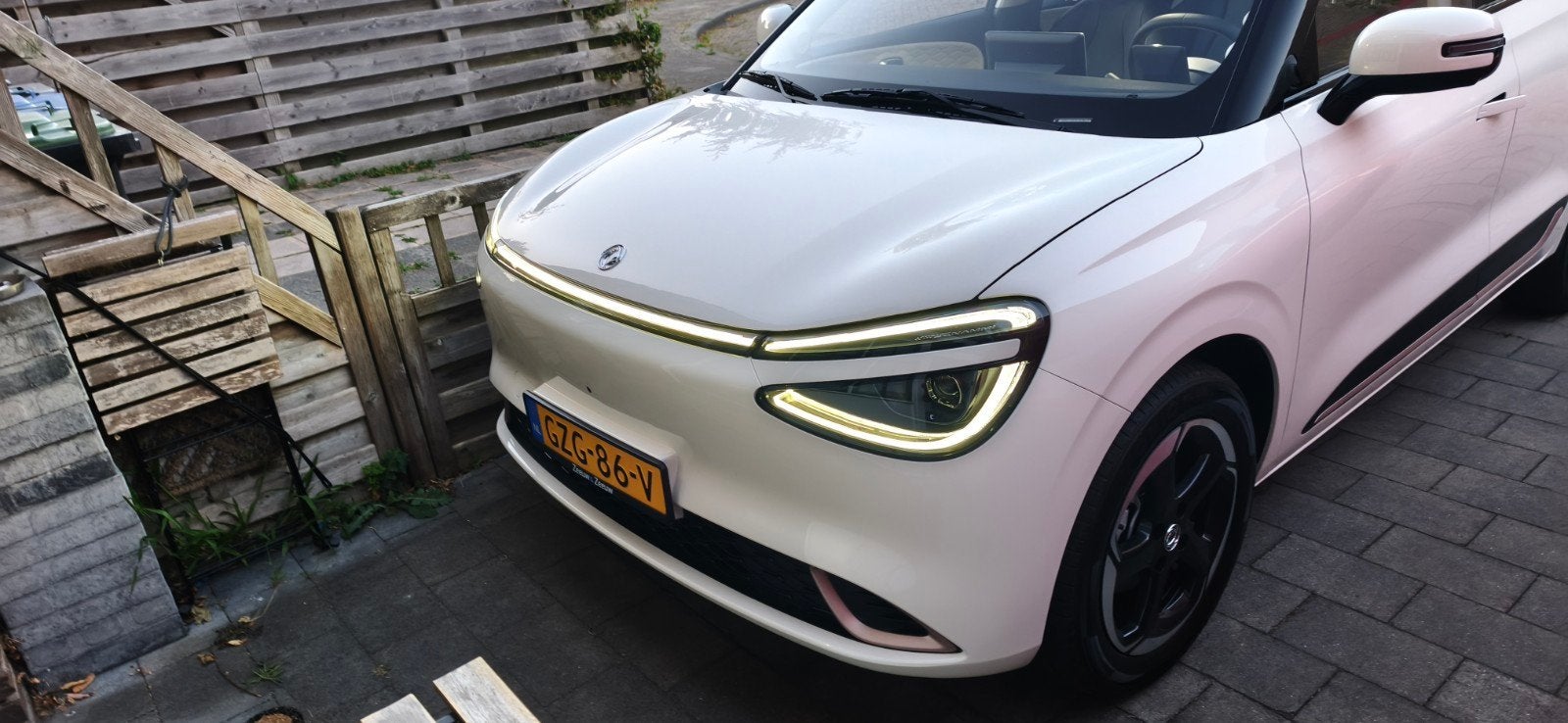 NOG NIEUWE DONGFENG BOX met 1000km op de teller, Auto's, Automaat, Wit, Elektrisch, Particulier