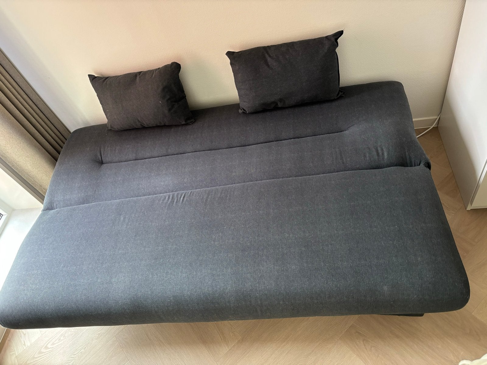 Donkergrijze slaapbank 140x200/futon met kussens, Ophalen, 140 cm, Zo goed als nieuw, Twijfelaar