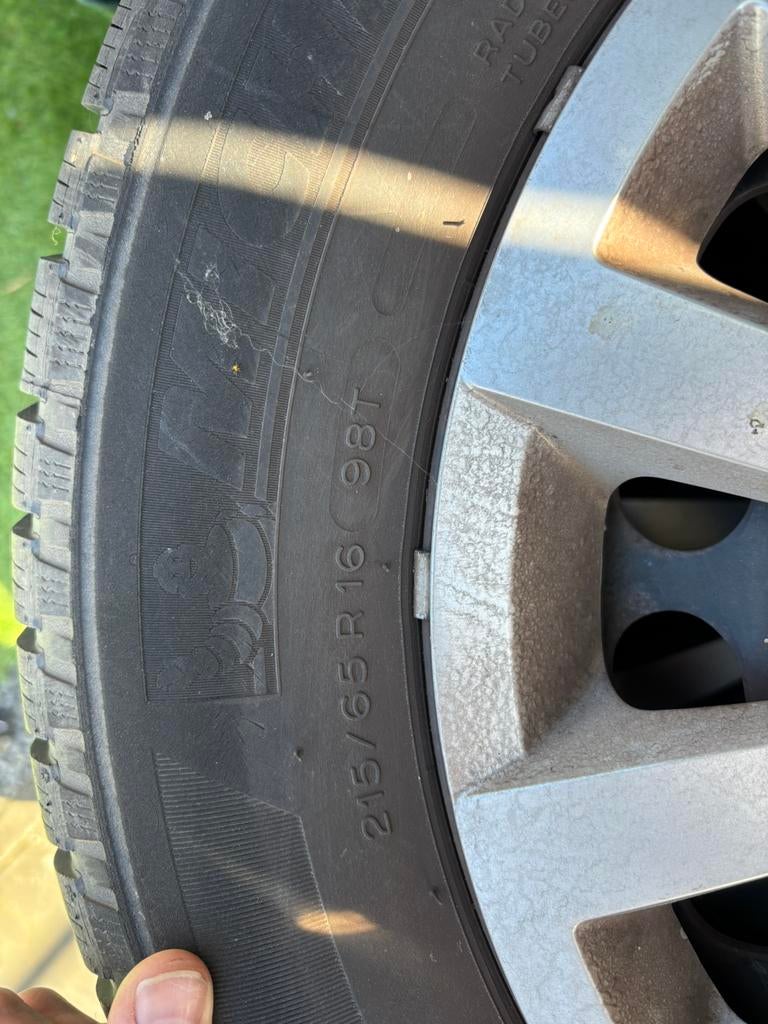 Michelin Latitude Alpin winterbanden 215/65/R16 98T, Ophalen, Gebruikt