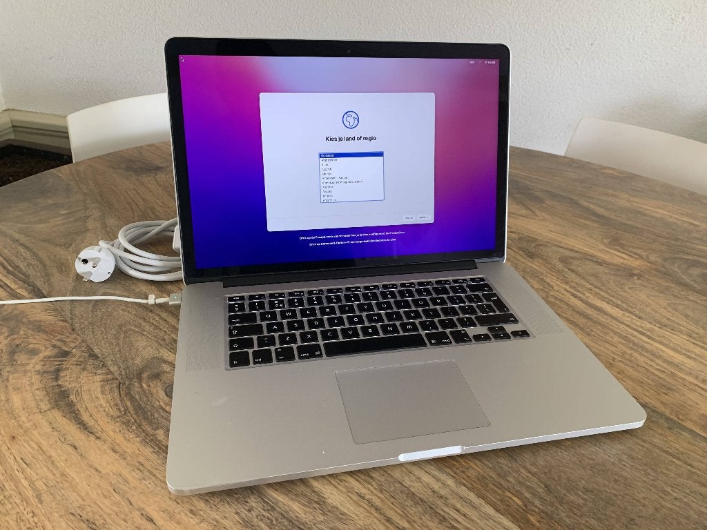 Apple MacBook Pro 15 inch - i7 / 16GB RAM / 256GB SSD, MacBook Pro, 256 GB, 2 tot 3 Ghz, Ophalen of Verzenden