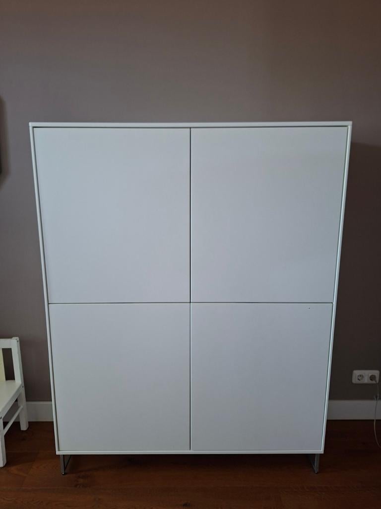 Musterring  designkast met greeploos Tip-on systeem, Ophalen, Met deur(en), 100 tot 150 cm, Design
