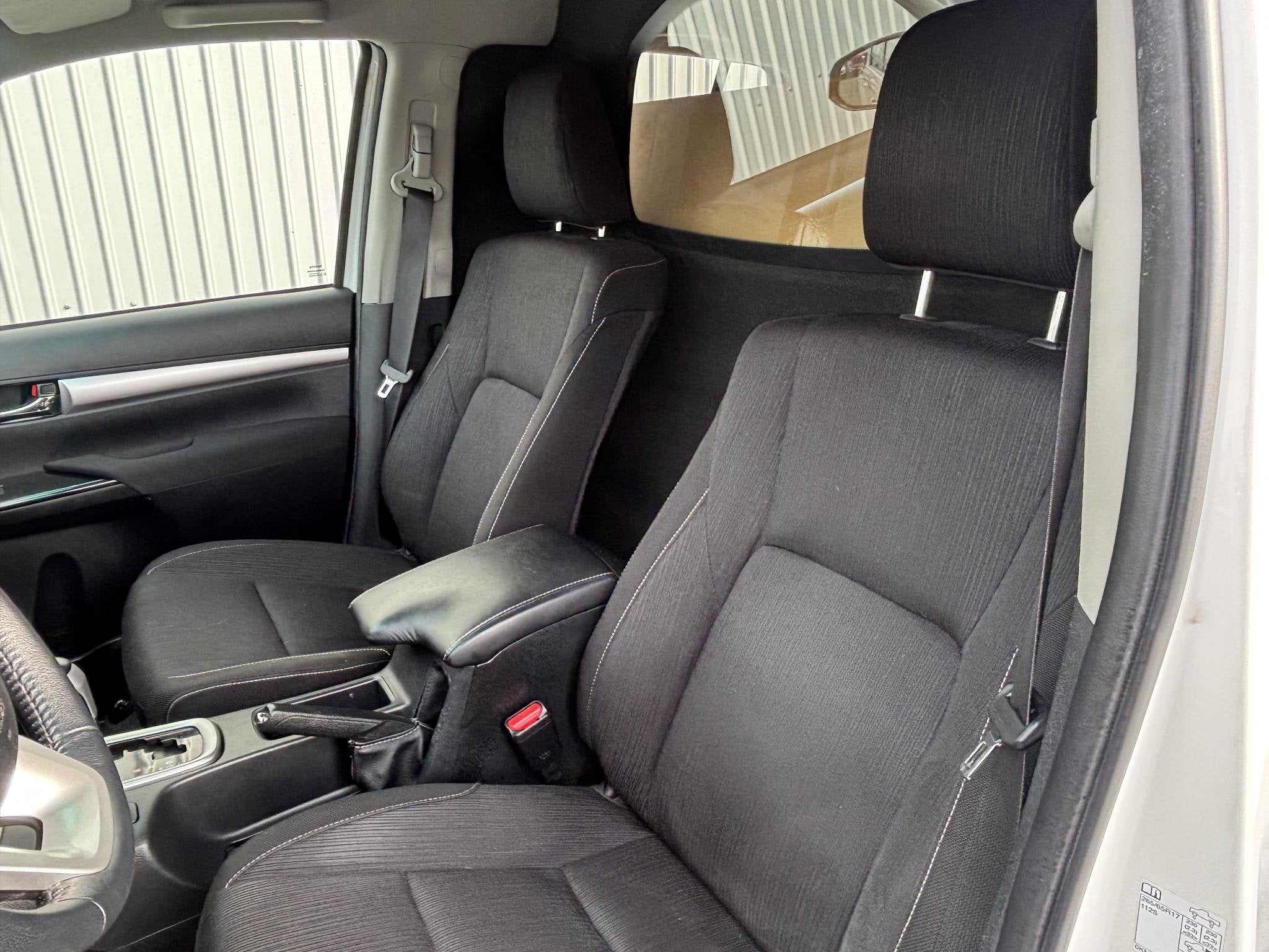 Toyota HiLux 2.4 D-4D*4X4*ACC*HAAK*CAM*ECC*TEL*3500KG*INCL.B, Automaat, Stof, Gebruikt, Euro 6