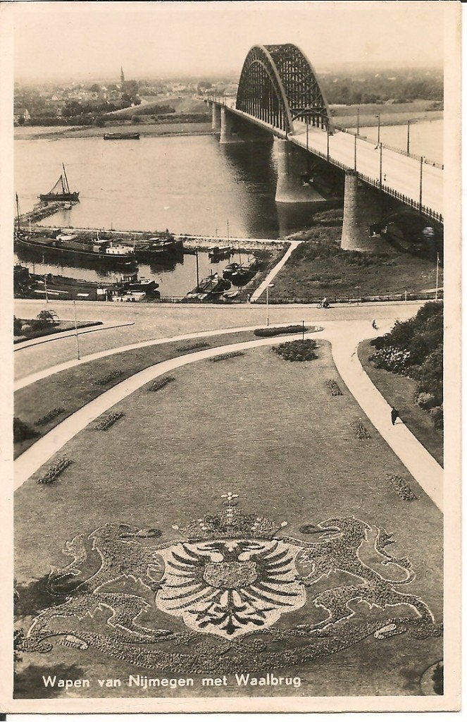 Wapen van Nijmegen met Waalbrug - Ansichtkaart, Verzamelen, Ophalen of Verzenden, 1940 tot 1960, Gelopen, Gelderland