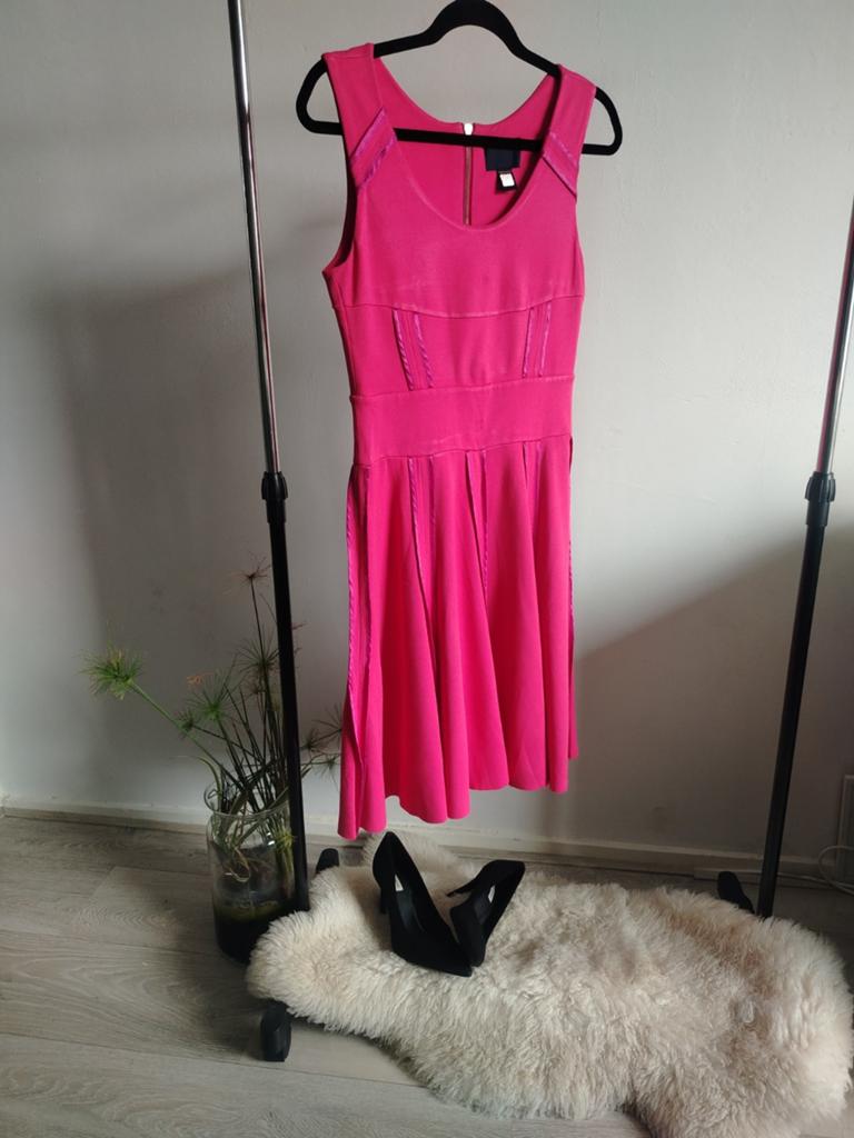 Roberto Cavalli roze jurk maat M, Kleding | Dames, Jurken, Maat 38/40 (M), Ophalen of Verzenden, Zo goed als nieuw, Boven de knie