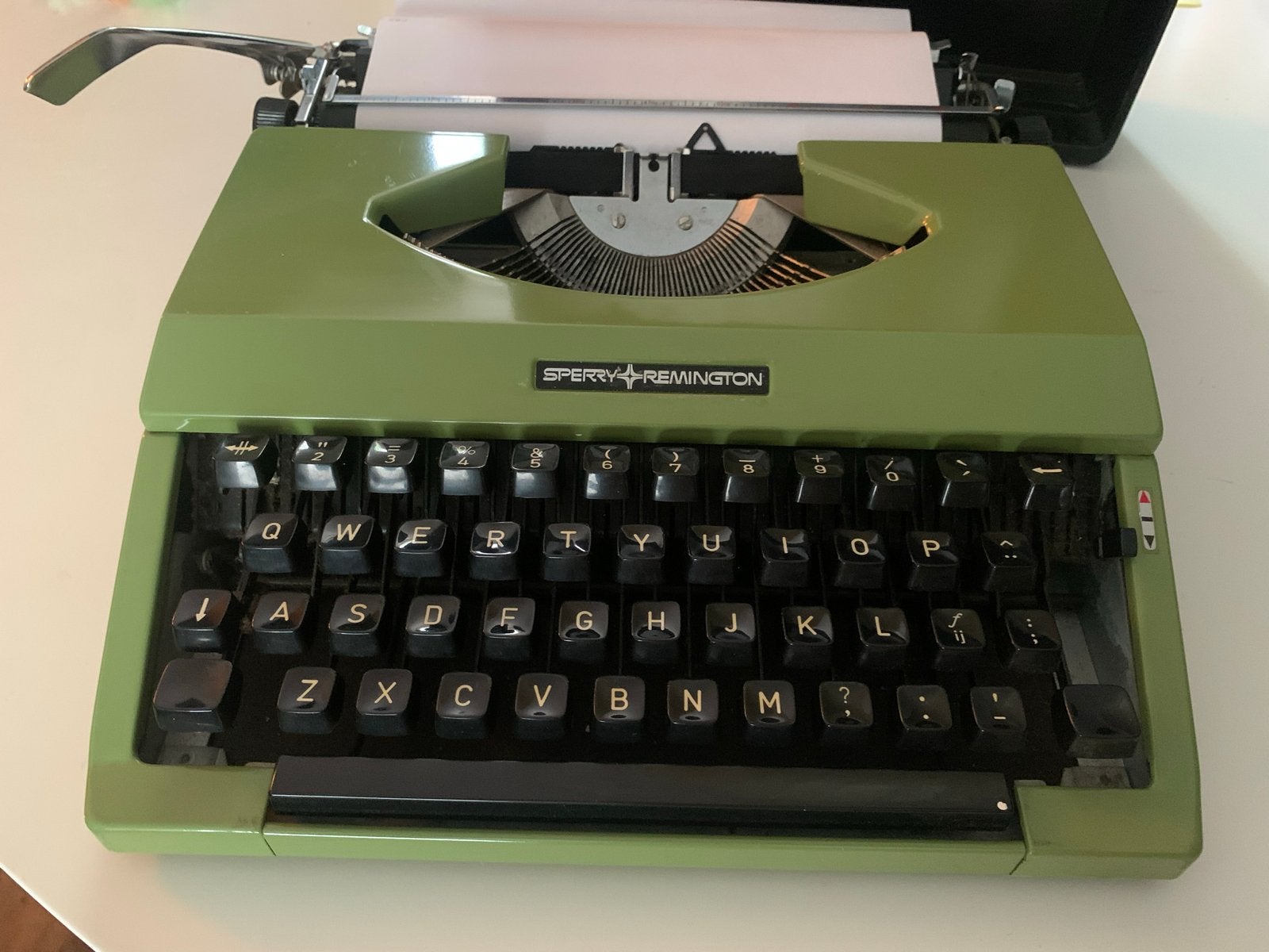 Sperry Remmington typemachine zeldzame groene kleur werkt, Diversen, Typemachines, Ophalen of Verzenden