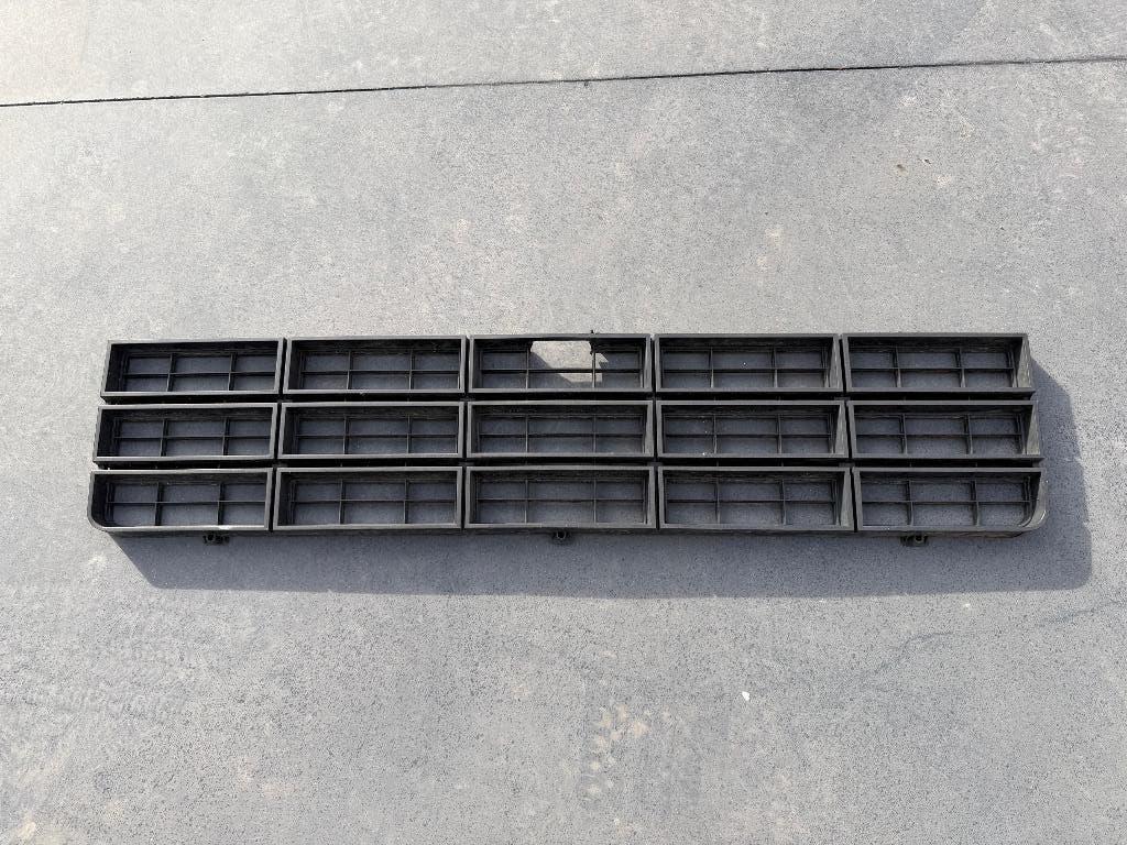 Grille Chevrolet Blazer Suburban C10 Pickup, Gebruikt, Chevrolet, Voor, Ophalen of Verzenden