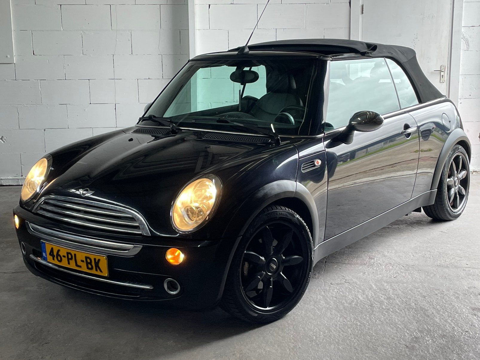 Mini 1.6 16V Cooper CABRIOLET • APK 4-2027 • LEDER • CRUISE
