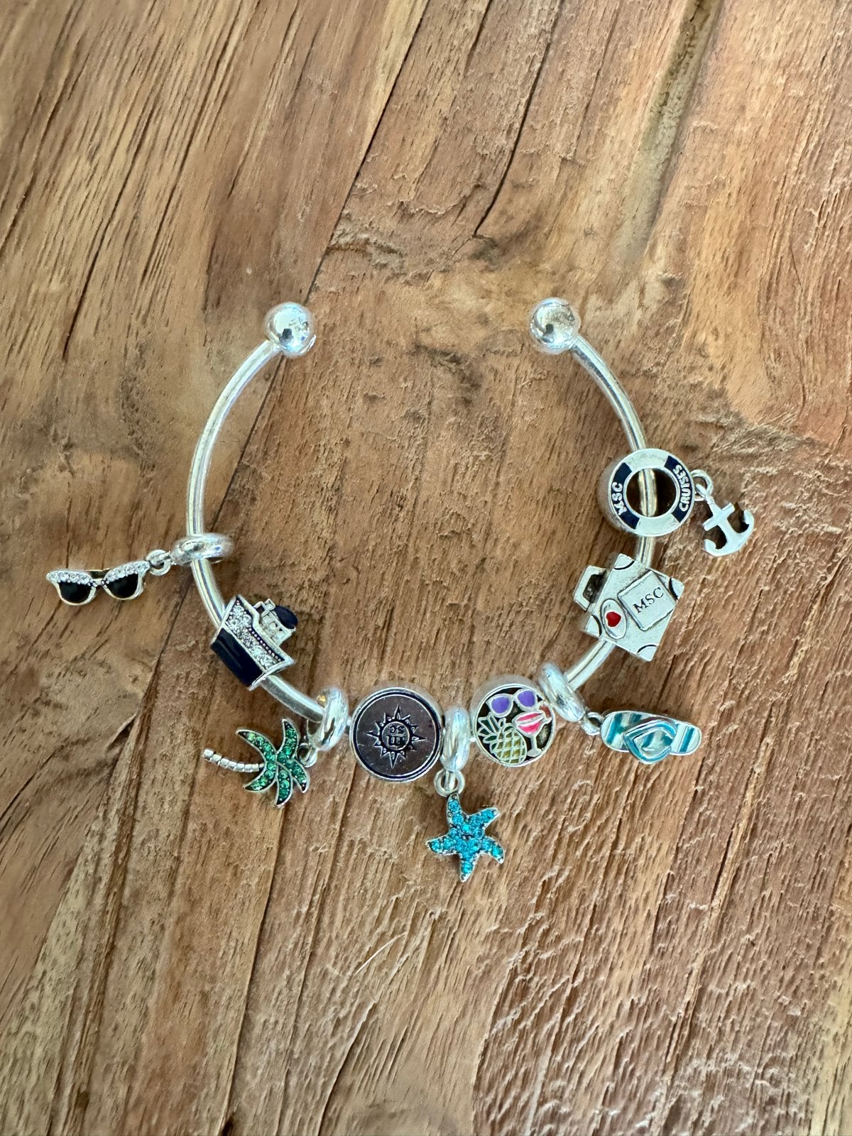Complete MSC bedelarmband met vakantiethema, Overige merken, Overige materialen, Ophalen of Verzenden, Zo goed als nieuw