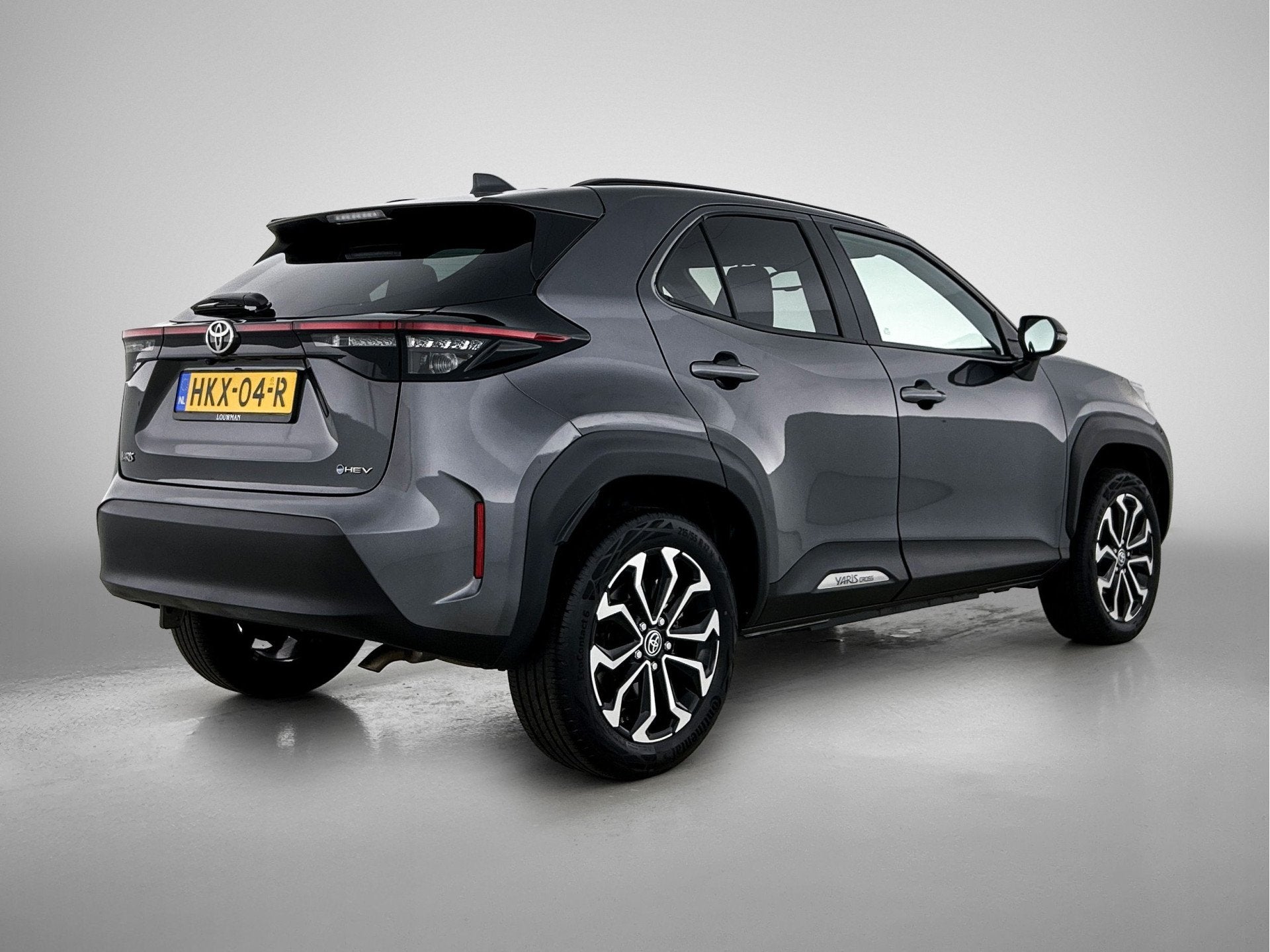 Toyota Yaris Cross 1.5 Hybrid 115 First Edition | BTW voertu, Stof, Gebruikt, 116 pk, Bedrijf