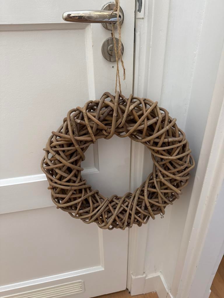 Leuke wilgenkrans, Huis en Inrichting, Woonaccessoires | Kransen, Zo goed als nieuw, Ophalen of Verzenden