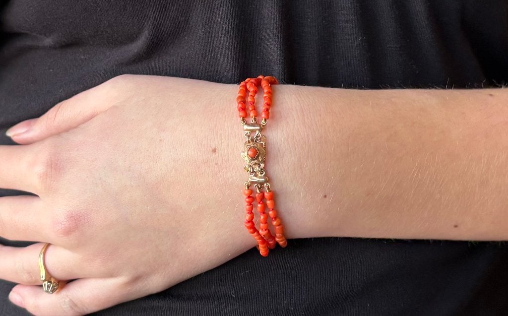 Bloedkoraal antieke armband 14k slot goud fraai dame vintage