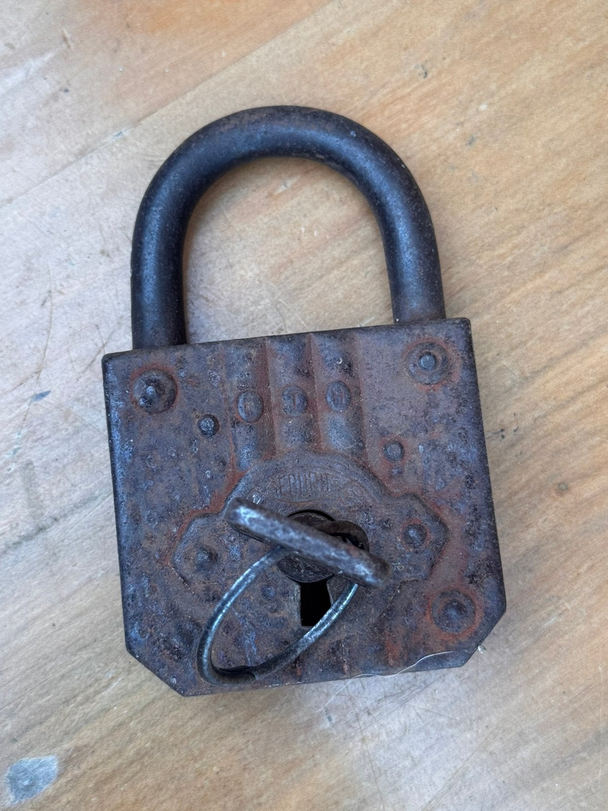 Oud hangslot, Antiek en Kunst, Ophalen of Verzenden