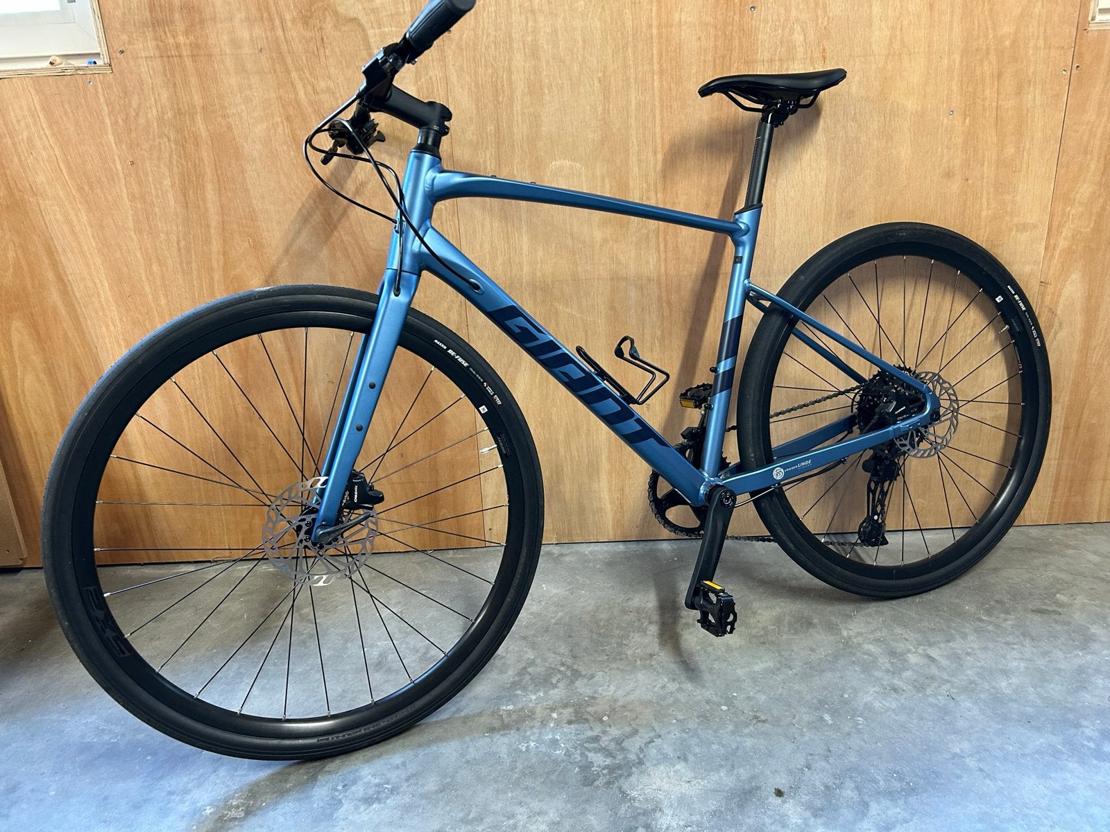 Giant Fastroad AR M/L - Comfortabele Fitnessfiets, 28 inch, 10 tot 15 versnellingen, Zo goed als nieuw, 53 tot 57 cm