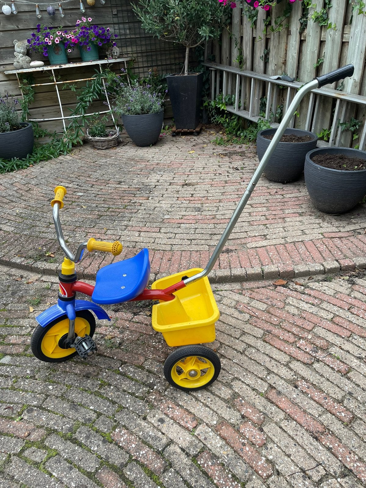 Leuke driewieler, Fietsen en Brommers, Ophalen, Zo goed als nieuw, Duwstang