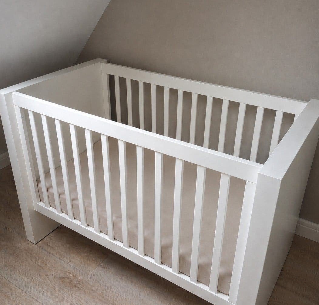 Kidsmill Alaska hoogglans ledikant 120x60, Ophalen, Zo goed als nieuw, Ledikant