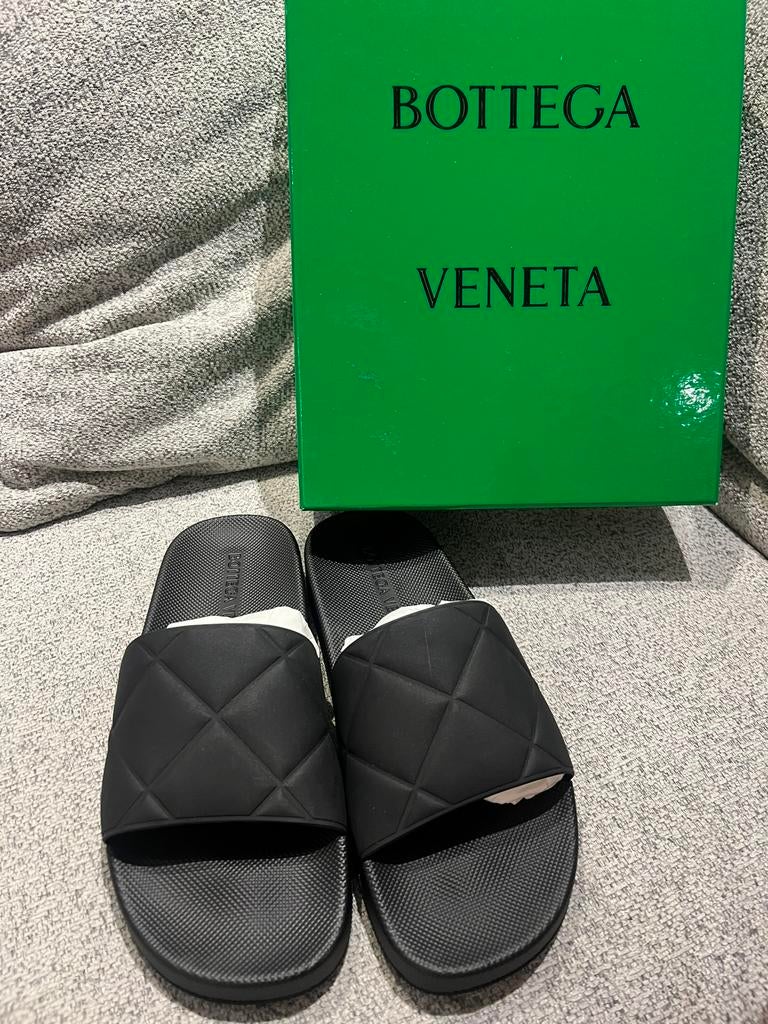 Bottega vaneta slippers, Ophalen of Verzenden, Zo goed als nieuw, Zwart