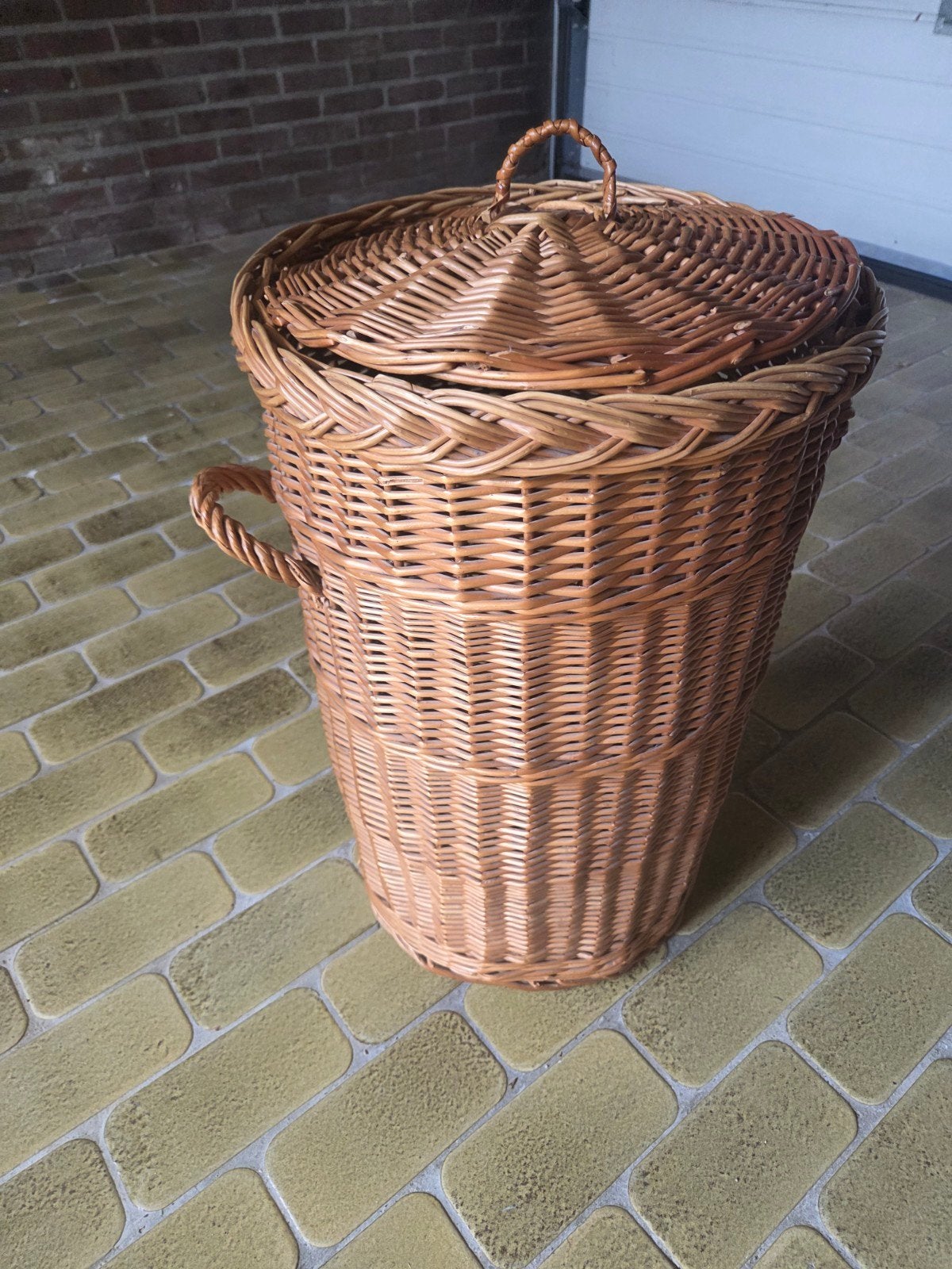Grote rieten mand met deksel - Ideaal voor wasgoed of opslag, Ophalen, Gebruikt, Mand, Rond
