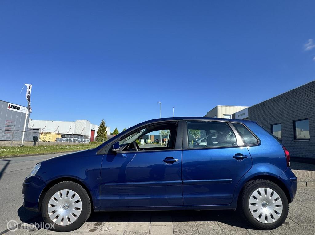 Volkswagen Polo 1.4-16V Comfortline|Automaat AC Cruise NAP, Auto's, Volkswagen, 40 €/maand, 4 cilinders, Blauw, Bedrijf