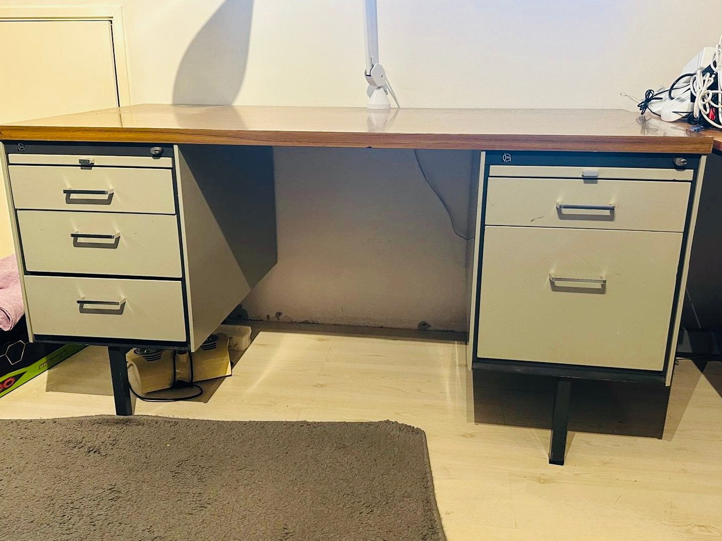 Gispen metalen bureau - Retro jaren 70, Overige typen, Gebruikt, Grijs, Overige materialen