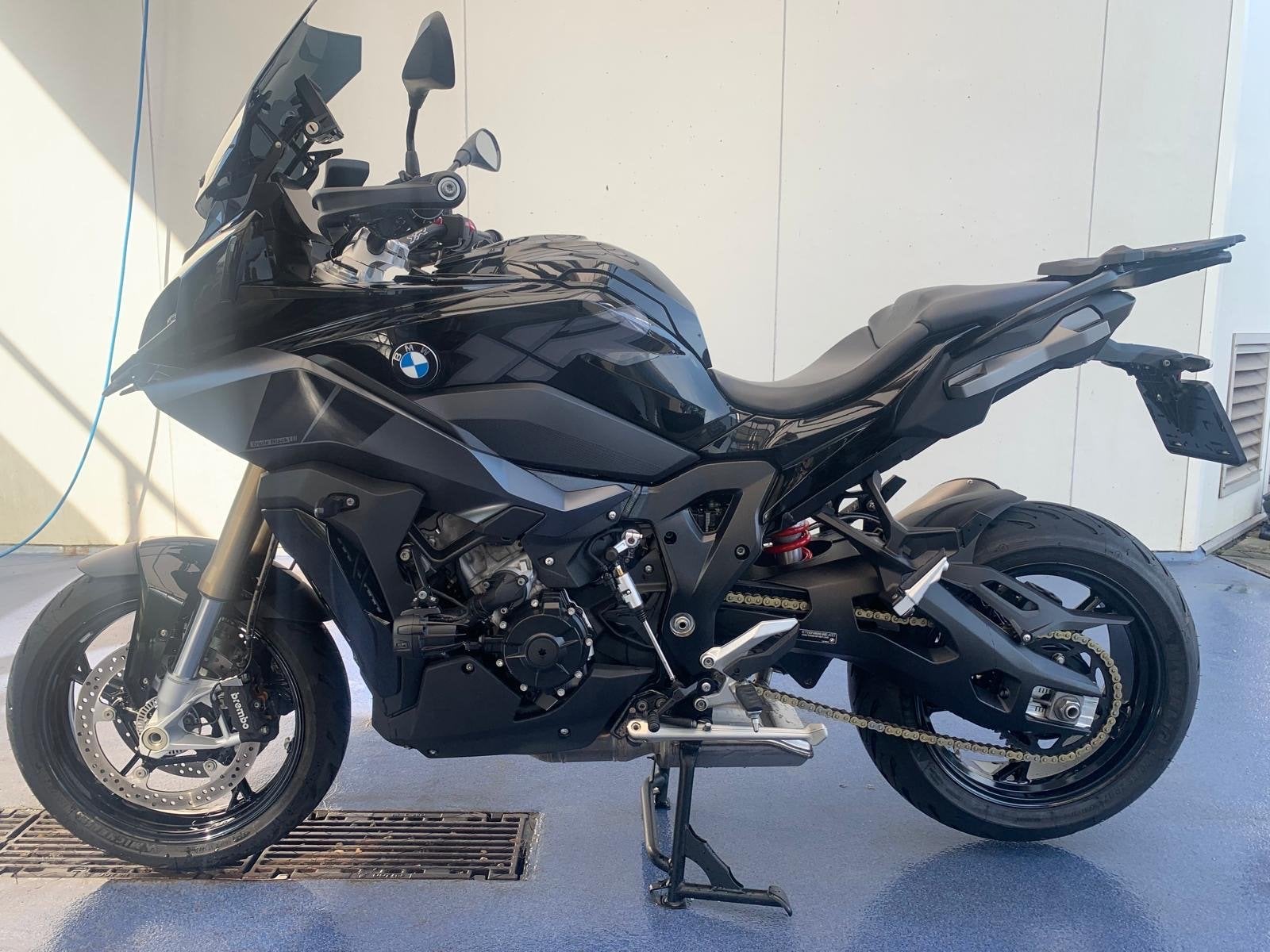 BMW S1000 XR - Bouwjaar 2023, krasvrij , topstaat, Sportuitlaat, 4 cilinders, Motorrijbewijs A, Gebruikt