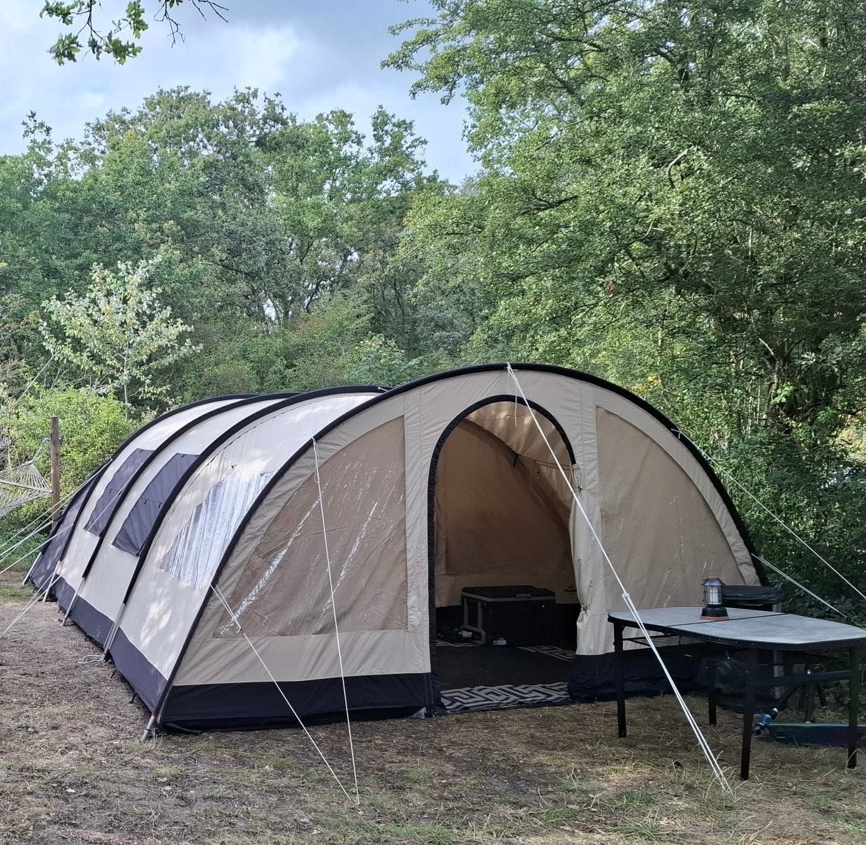 Obelink Familia 6 tunneltent met extra voorzetwand!, Ophalen, Gebruikt, Tot en met 6