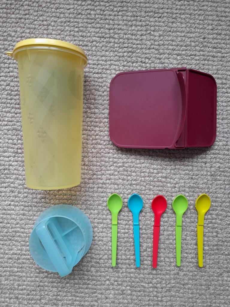 Diverse Tupperware, Ophalen of Verzenden, Zo goed als nieuw, Blauw, Beker of Kan