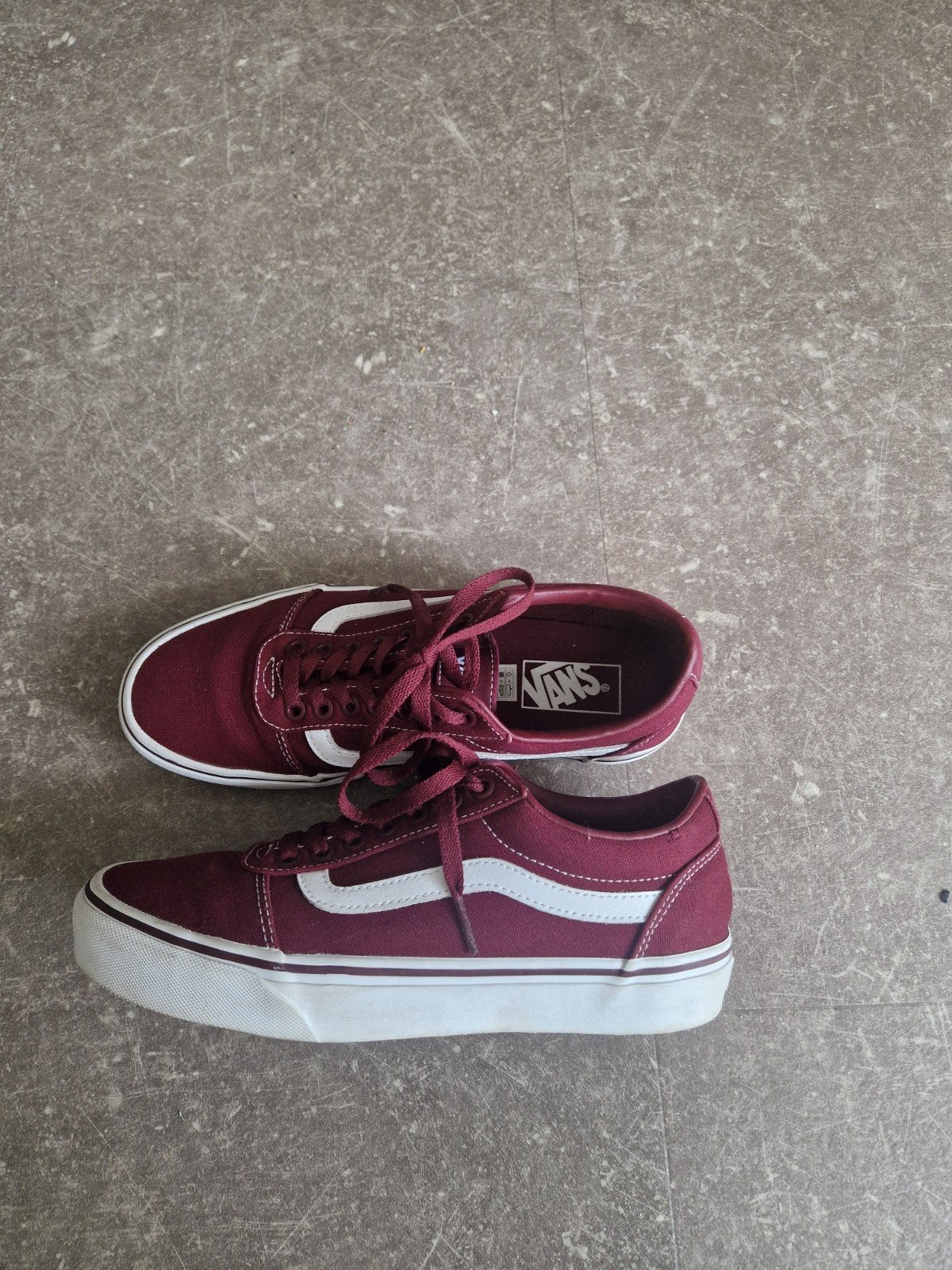 Vans old skool unisex maat 40 zgan, Kleding | Dames, Schoenen, Ophalen of Verzenden, Vans, Rood, Sneakers of Gympen
