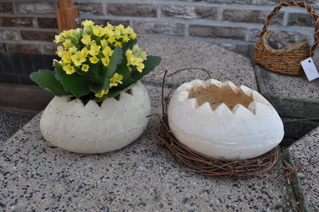 LAATSTE KANS!! Bloempotjes in eivorm, Gebruikt, Ophalen of Verzenden, Aardewerk, Minder dan 40 cm