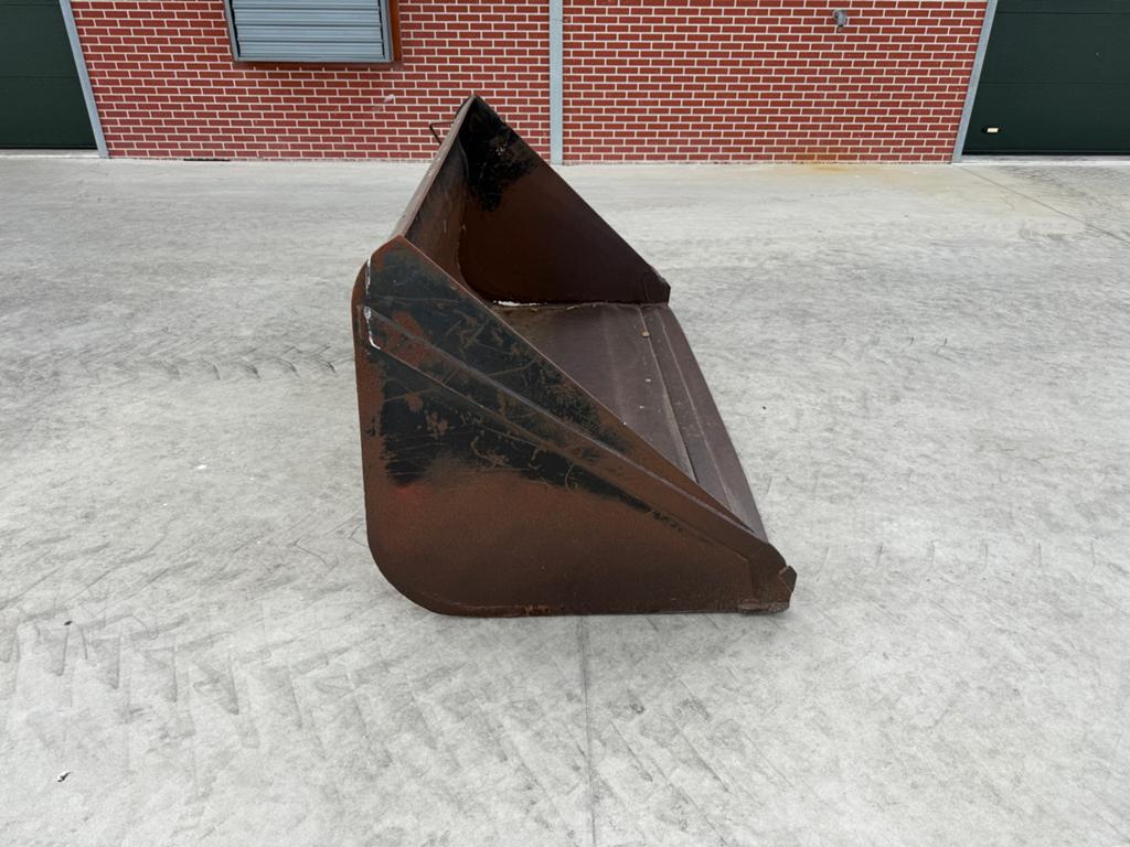 Manitou volume bak 2,45 cm breed 2 kuub 2000 liter, Overige typen, Ophalen of Verzenden, A, Glastuinbouw
