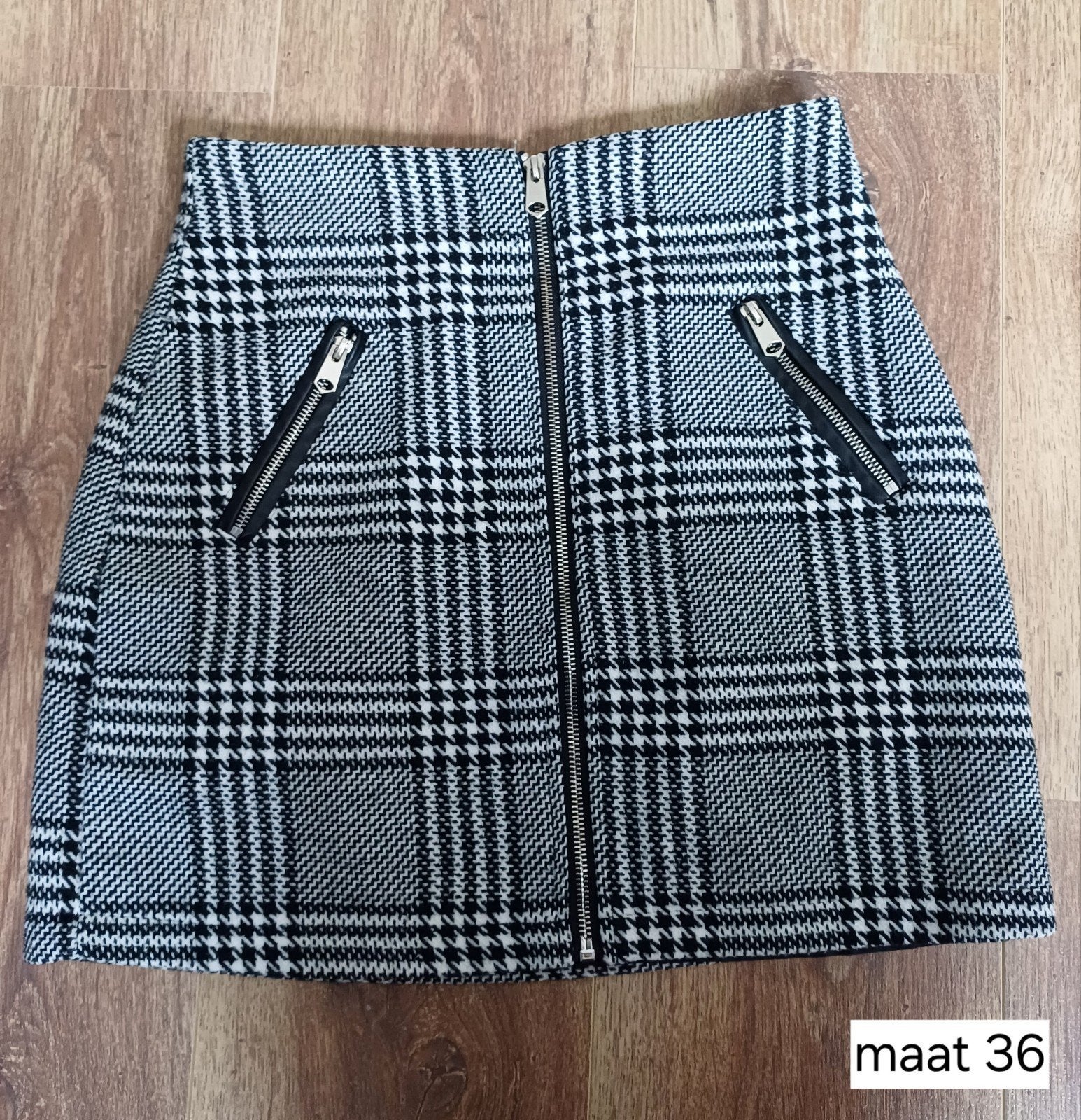 Geruite rok maat 36 met ritsdetails, Ophalen of Verzenden, Gedragen, Maat 36 (S), Zwart