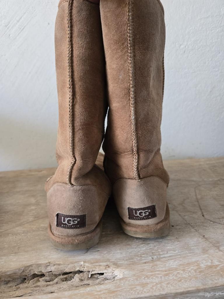 Uggs laarzen met bont maat 39, Hoge laarzen, UGG, Bruin, Ophalen of Verzenden