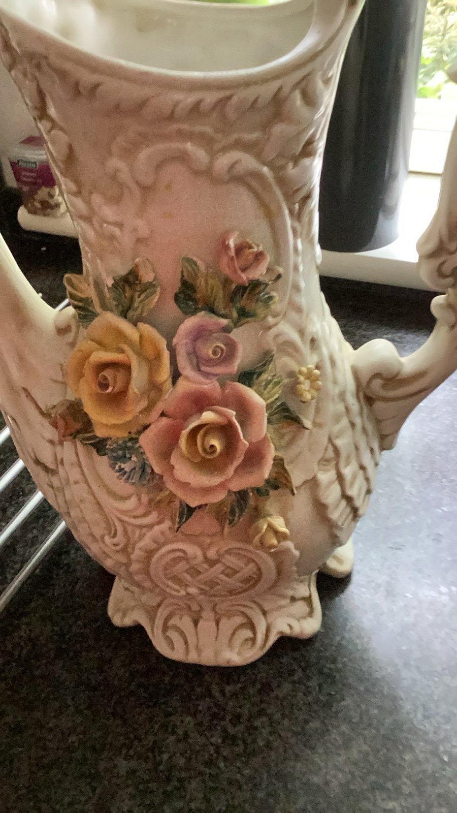 Antieke Capodimonte schenkkan met bloemen, Antiek en Kunst, Ophalen