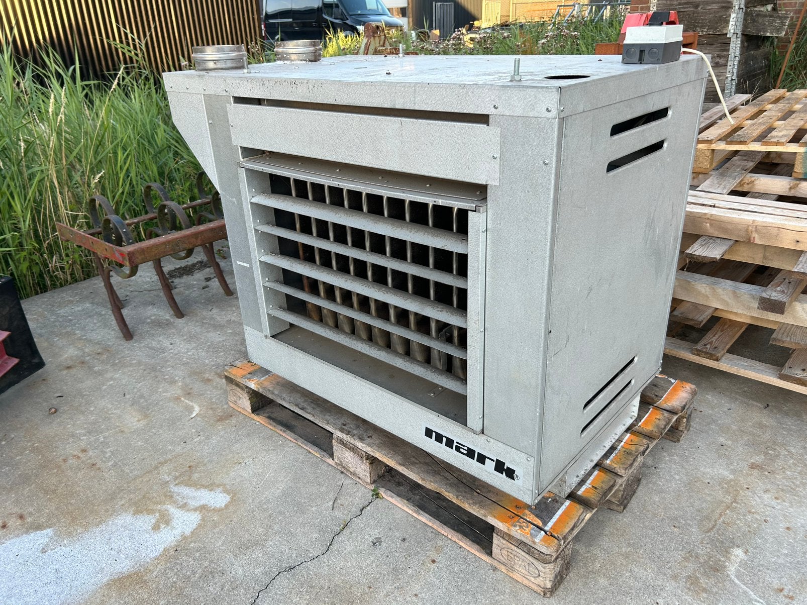Mark verwarming GS55GU op 220volt radiator, Doe-het-zelf en Verbouw, Verwarming en Radiatoren, Ophalen, Zo goed als nieuw, Radiator