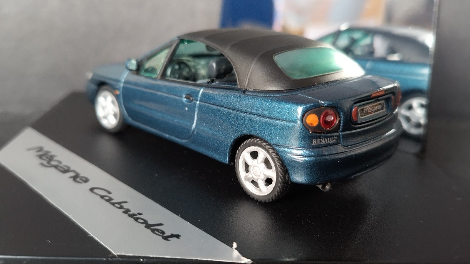 Renault Megane Cabrio Blue gesloten kap 1:43 Vitesse Pol, Overige merken, Auto, Verzenden, .