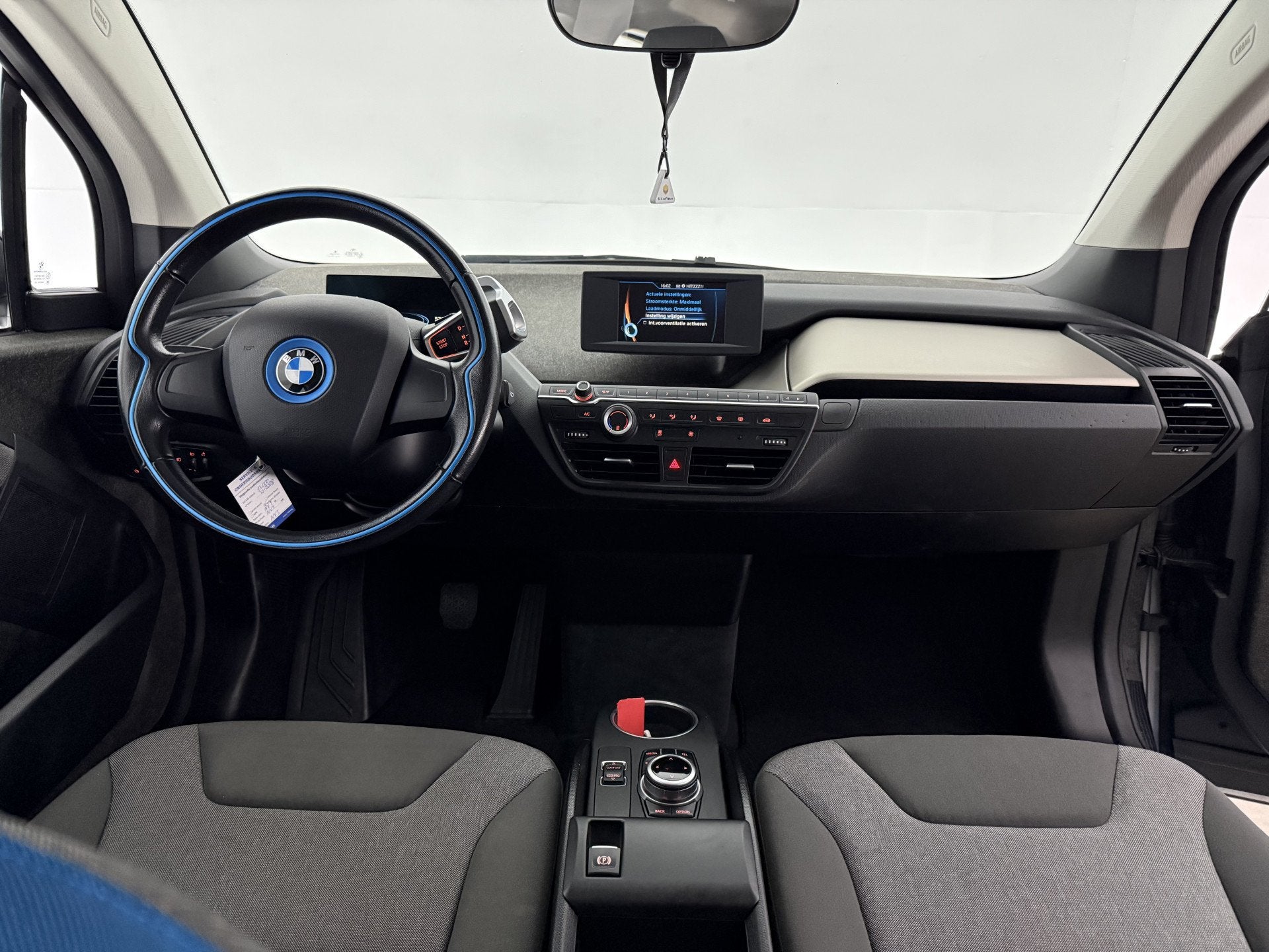 BMW i3 Basis 94Ah 33 kWh | Virtual | Navi | Parkeersens. | L, Auto's, Automaat, Gebruikt, Overige kleuren, 4 stoelen