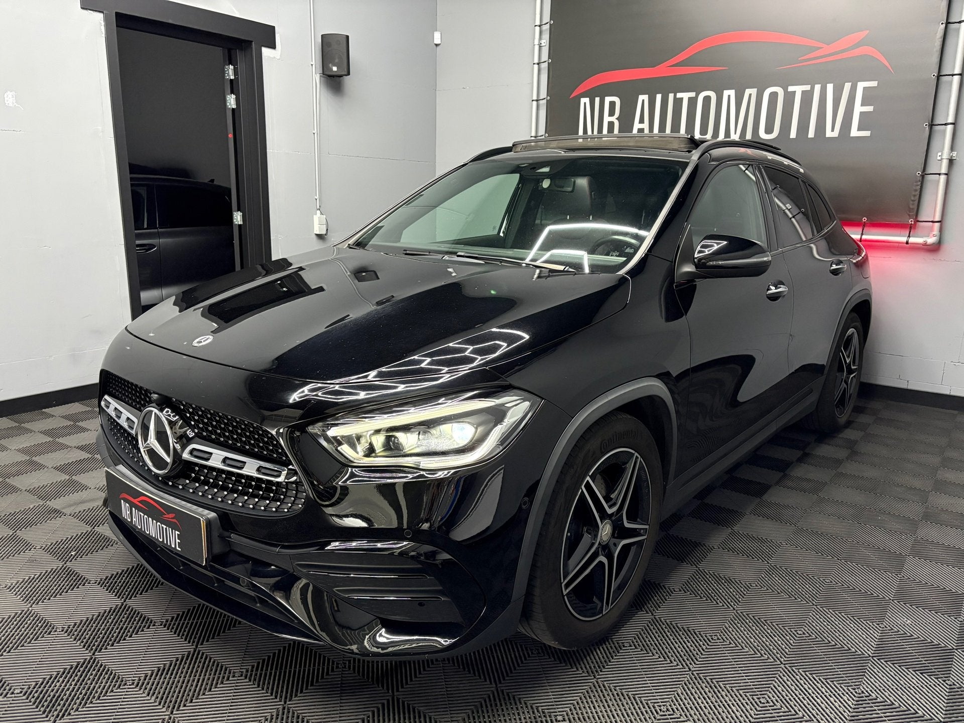 Mercedes-Benz GLA-klasse 200 Business Solution AMG, Auto's, 4 cilinders, SUV of Terreinwagen, Automatische klimaatregeling, 1332 cc