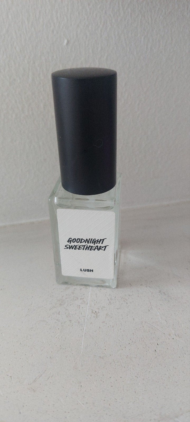 LUSH Goodnight Sweetheart Pillow Spray, Sieraden, Tassen en Uiterlijk, Uiterlijk | Parfum, Nieuw, Ophalen of Verzenden