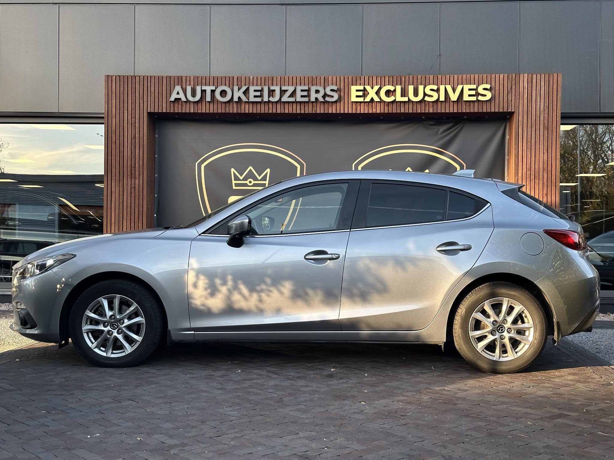 Mazda 3 2.0 TS+ DAB PDC Leder Cruise control Regensensor Voo, Auto's, Mazda, Stof, Gebruikt, Zwart, 4 cilinders