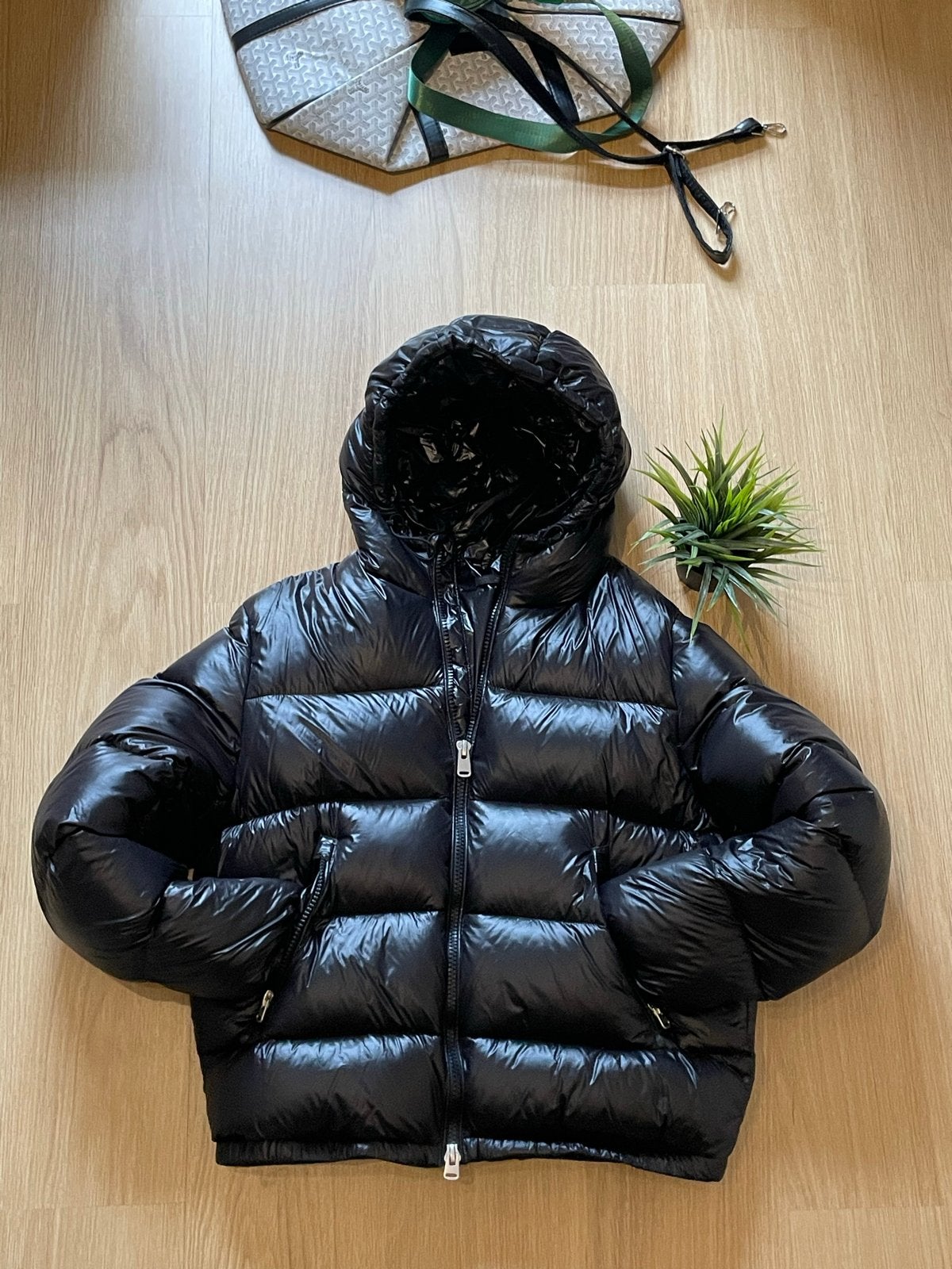 Zara Zwarte Glanzende Puffer Jas Maat M, Kleding | Dames, Jassen | Winter, Ophalen of Verzenden, Zo goed als nieuw, Maat 38/40 (M)